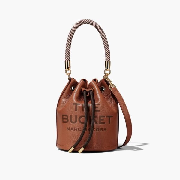 THE LEATHER BUCKET BAG