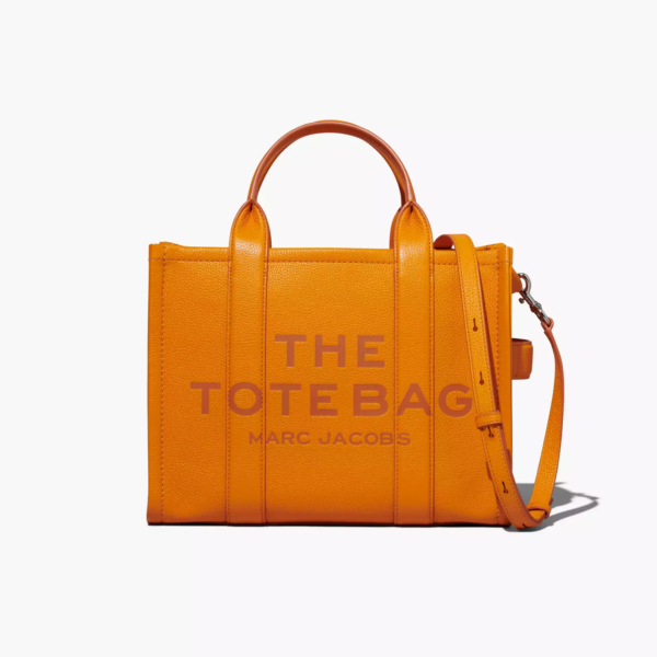 THE LEATHER MEDIUM TOTE BAG