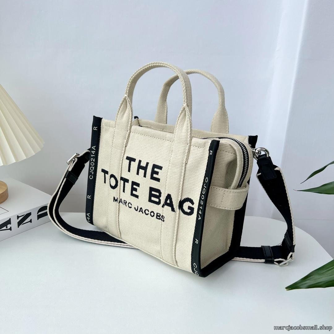 THE JACQUARD MEDIUM TOTE BAG