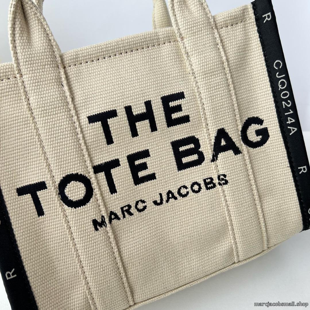 THE JACQUARD MEDIUM TOTE BAG