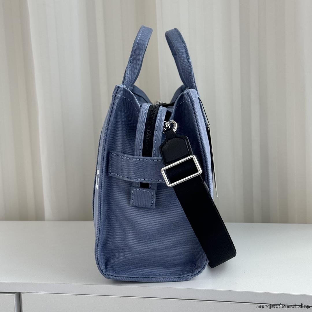THE CANVAS TOTE BAG